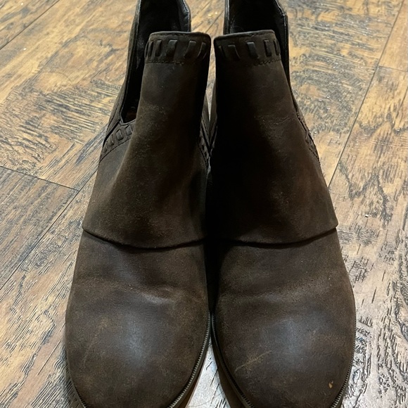 Rock & Candy Lipton Brown Microseude Booties Chelsea Ankle Boots Womens Size 9 - Picture 13 of 15